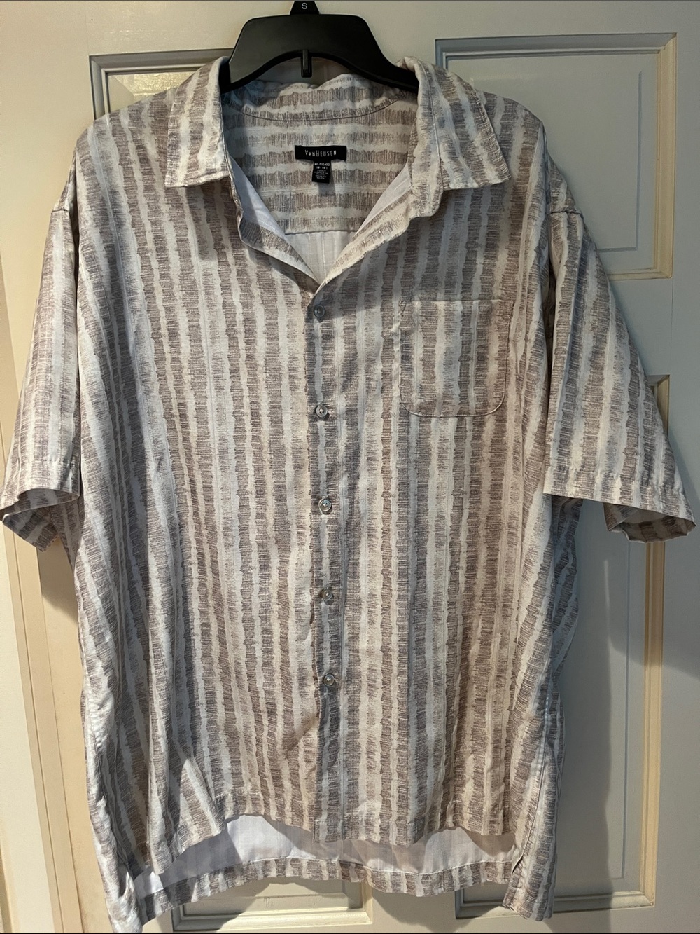 Van Heusen Beige and Taupe Striped Short-Sleeve Button-Down XXL, excellent con